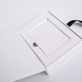 CONCORDE Small Box with Ribbon – Elegant Gift Packaging